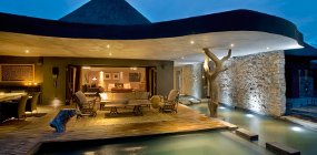 Chitwa Chitwa - Robert Mark Safaris - Luxury African Safaris